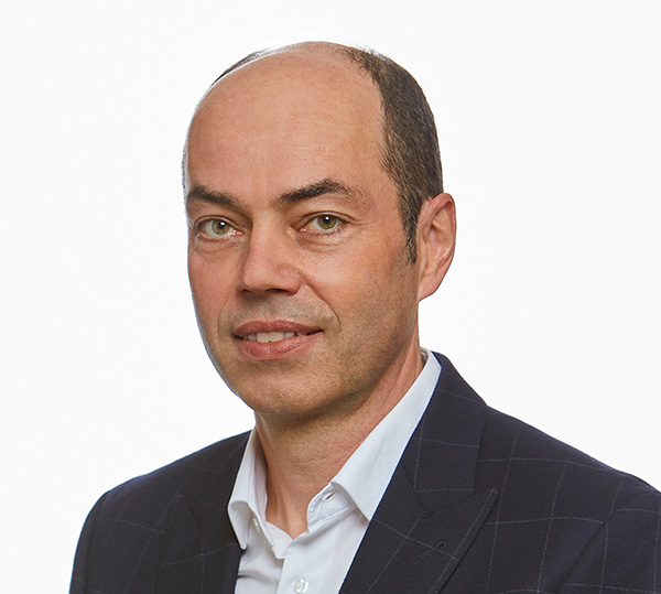Dipl.-Ing. (FH) Michael Binder, Geschäftsführer und Mitarbeiter Vertrieb der Binder Fördertechnik. Dipl.-Ing. (FH) Michael Binder, Geschäftsführer und Mitarbeiter Vertrieb der Binder Fördertechnik.